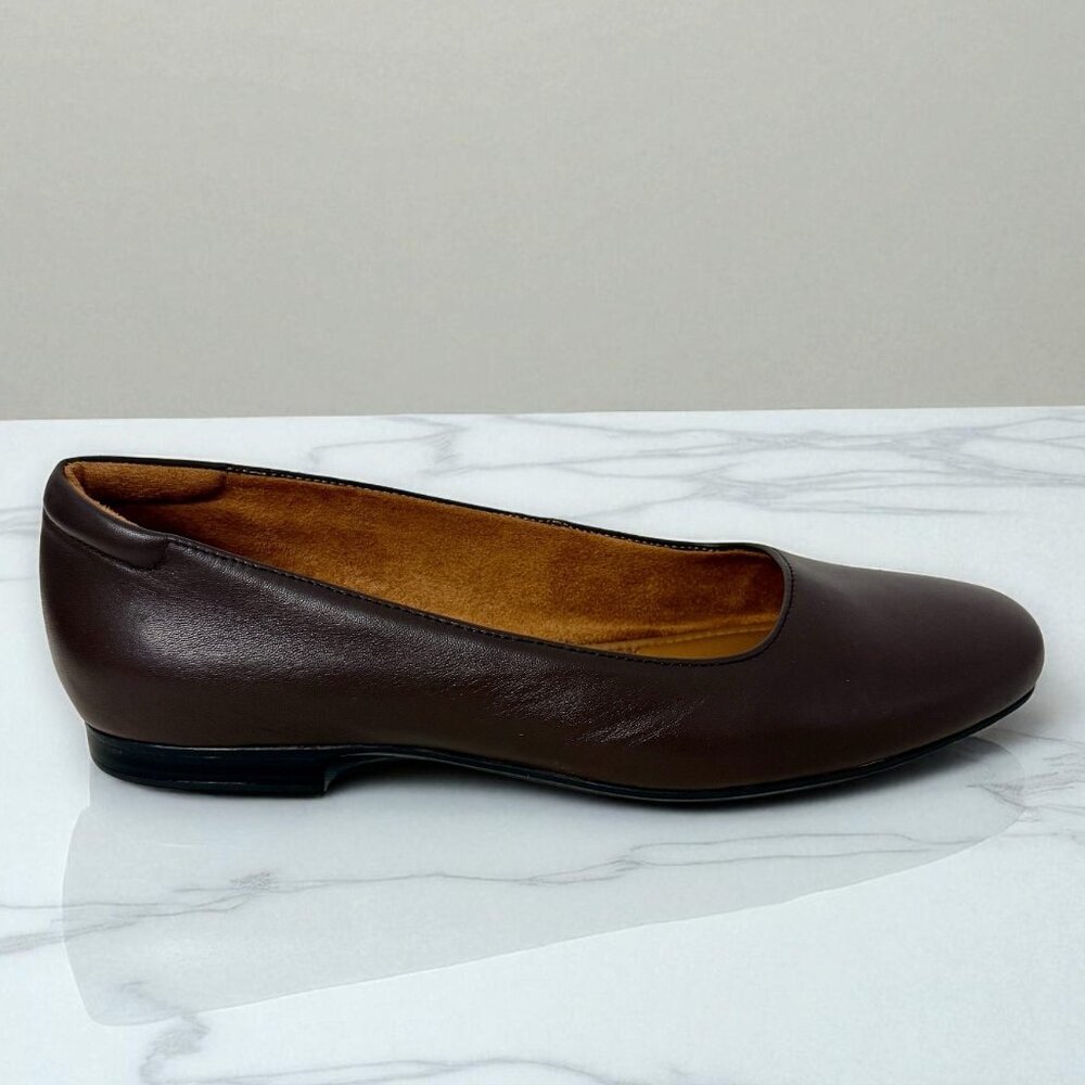 Naturlizer Brown Leather Kelly Ballet Comfort Slip On Flats Shoes Size 9.5 Wide